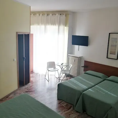 Hotel Aurora Imperia