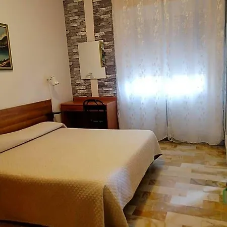 Hotel Aurora *