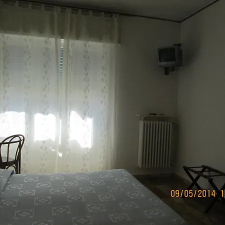 Hotel Aurora *